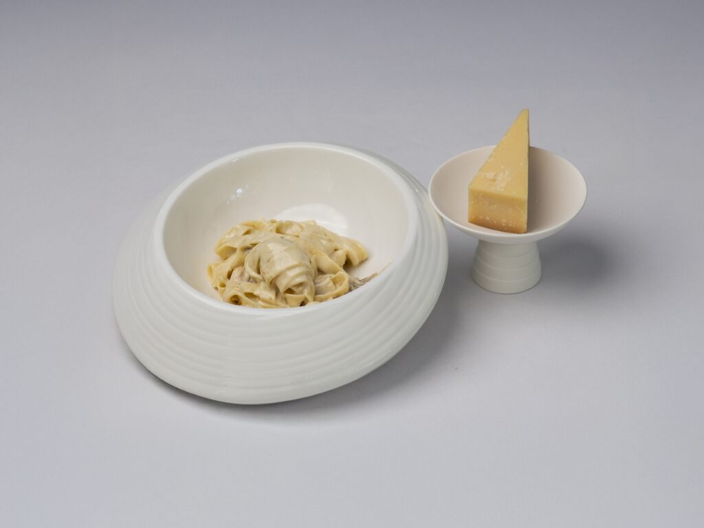 Tonnarelli cacio e pepe cremosa